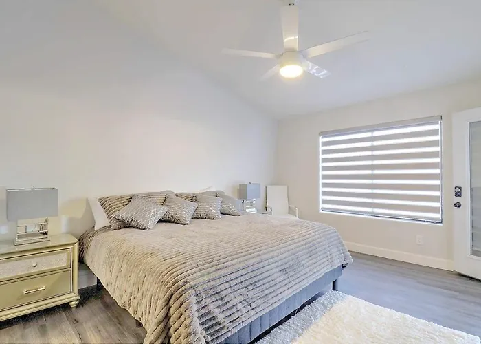 Ferienhaus Executive Retreat Near State Farm Stadium *